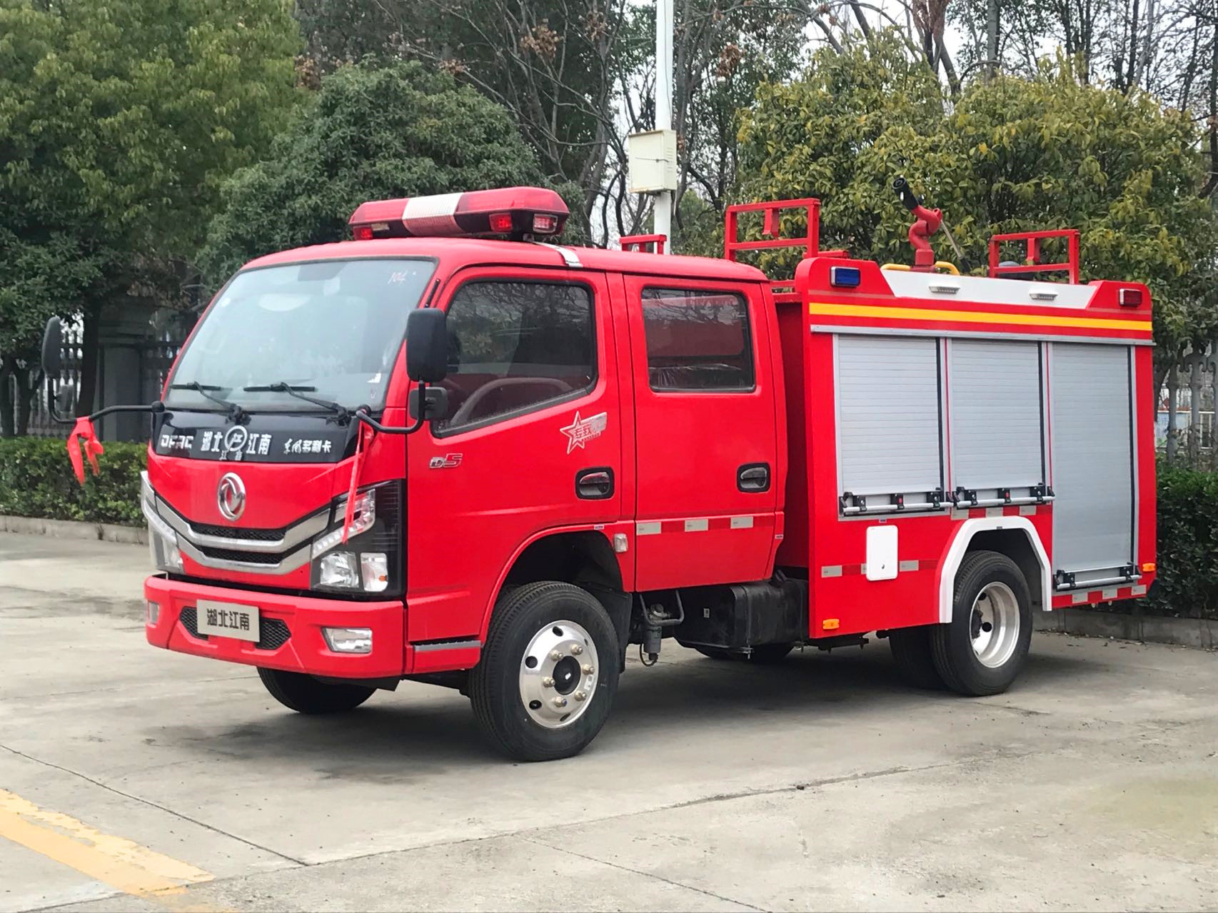 �|�L1���{����^����܇