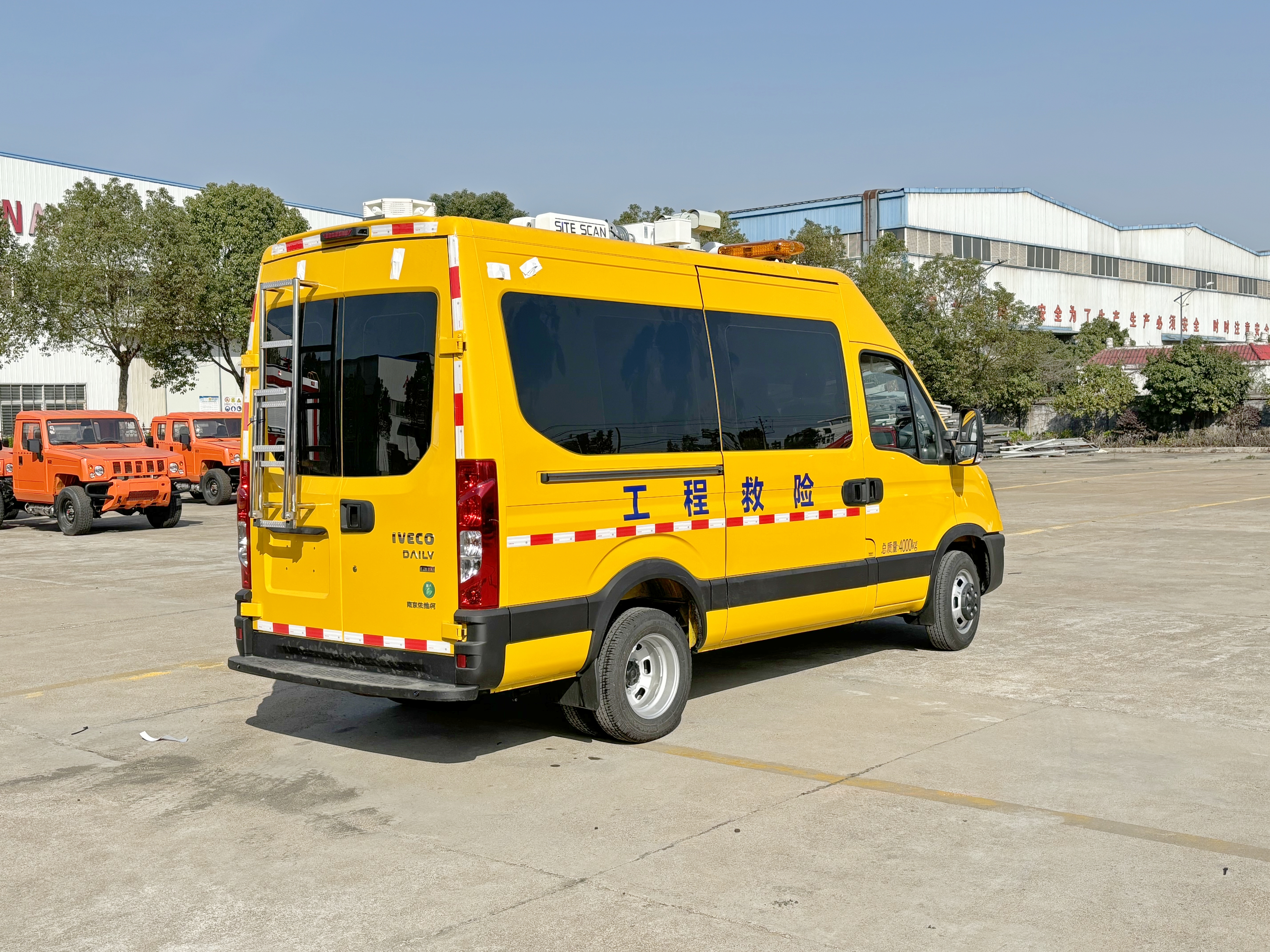 ���S�������U܇