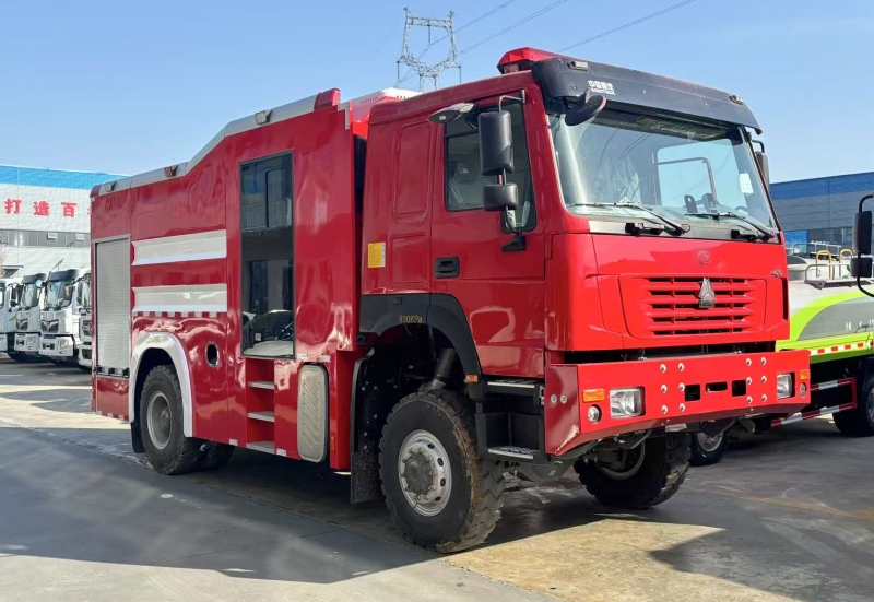 25���������(q��)ԽҰ7��ɭ������܇(ch��)����(sh��)�c�Ј�(ch��ng)��(b��o)�r(ji��)