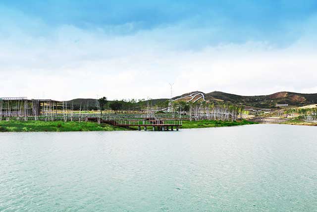 2-烏蘭浩特市神駿山生態(tài)修復及景觀項目.jpg 2-烏蘭浩特市神駿山生態(tài)修復及景觀項目.jpg