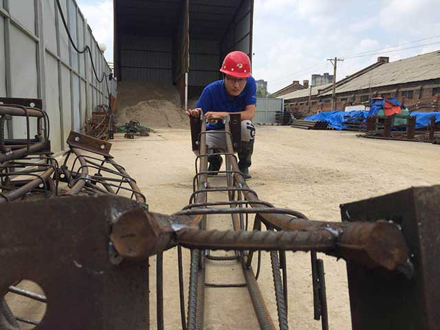 賈亮亮-(1).jpg 賈亮亮-(1).jpg